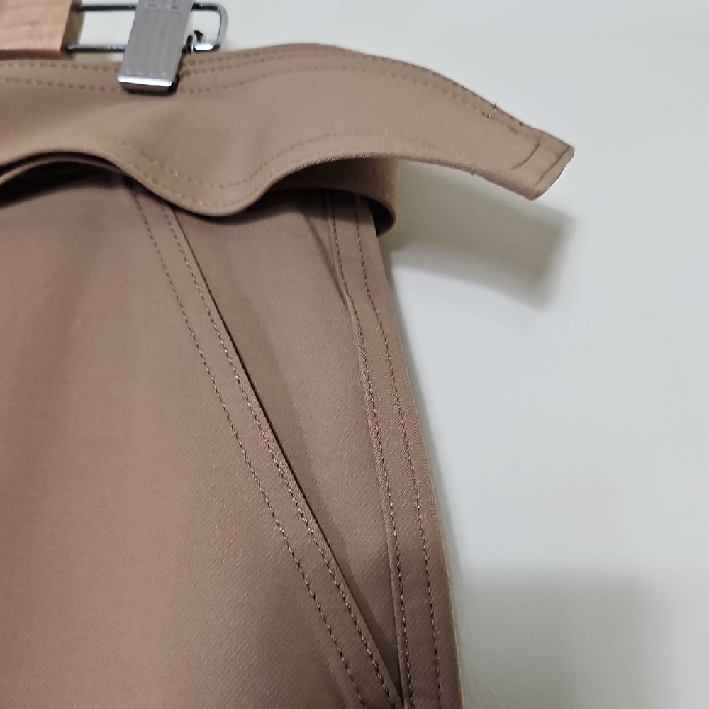 Banana Republic Tan Cargo Women's Pants with Relaxed Fit Size 10L - Picture 7 of 14